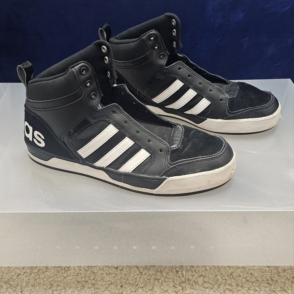 Men's black, high-top Addidas sneakers!